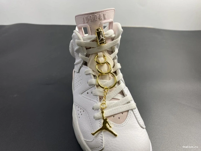 One Kick (W) Air DH9696-100 Hoops 6 Retro Gold Jordan 0715
